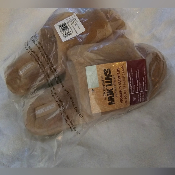 Muk Luks Platform Slippers Size 7. Brand New 💎 - Picture 3 of 3